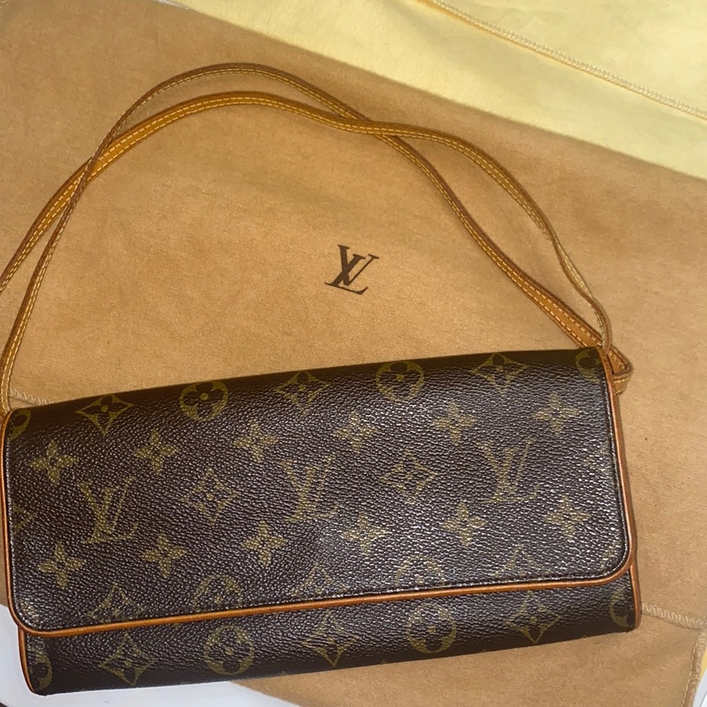 Louis Vuitton Pochette